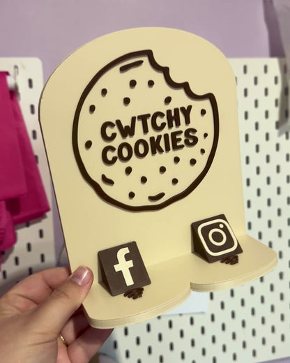 Custom Social Media NFC Sign ✨